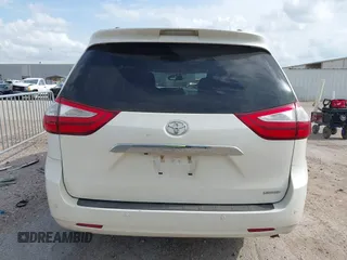2017 Toyota Sienna XLE Auto Access Seat with VIN 5TDYZ3DC4HS776316, listed as a IAAI auction lot 42096706 with Not provided miles and . Bid and sale history available at DreamBid. Image 16.
