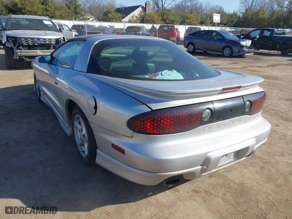 1998 Pontiac Firebird with VIN 2G2FS22K2W2211663, listed as a IAAI auction lot 41790845 with 237,098 mi miles. Bid and sale history available at carsss.com. Image 3.