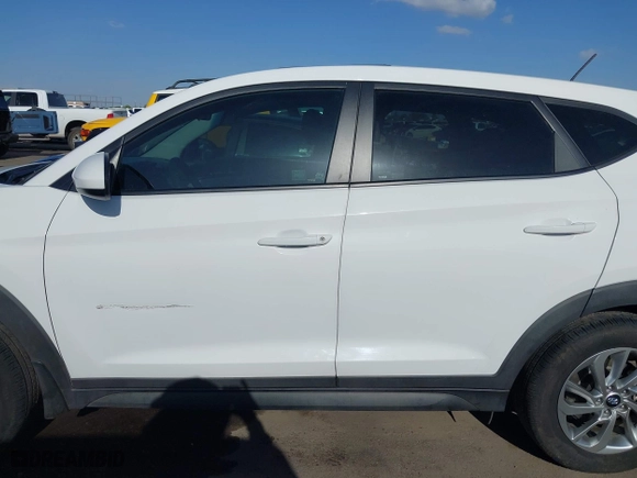 2016 Hyundai Tucson SE with VIN KM8J23A48GU212421, listed as a IAAI auction lot 42072562 with 63,745 mi miles. Bid and sale history available at carsss.com. Image 14.