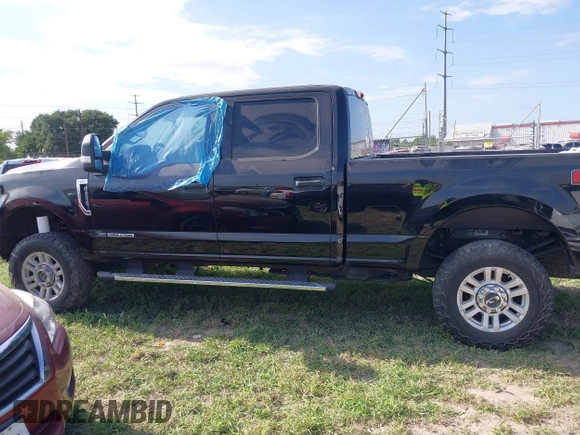 2017 Ford F-250 Lariat с VIN 1FT7W2BT2HEB89913, выставлен на аукционе IAAI как лот 41949233 с пробегом Не указан миль и . История ставок и продаж доступна на DreamBid. Изображение 14.