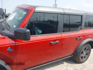 2024 Ford Bronco z VIN 1FMEE1BP8RLA06515, wystawiony jako IAAI lot #42285341 z przebiegiem 17 102 mil mil oraz . Historia ofert i sprzedaży dostępna na DreamBid. Obrazek 15.