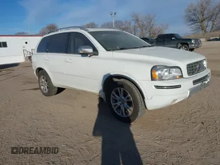 2013 Volvo XC90 Premier Plus with VIN YV4952CZ2D1644093, listed as a IAAI auction lot 41415795 with 160,472 mi miles. Bid and sale history available at carsss.com. Image 1.