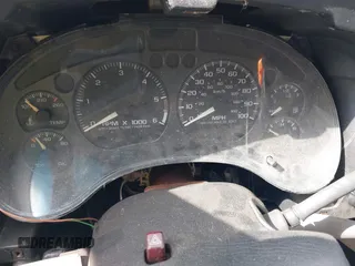 2002 Chevrolet Blazer LS с VIN 1GNCS18W42K158992, выставлен на аукционе IAAI как лот 42762582 с пробегом Не указан миль и . История ставок и продаж доступна на DreamBid. Изображение 7.