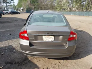 2007 Volvo S80 I6 z VIN YV1AS982071034477, wystawiony jako IAAI lot #41851434 z przebiegiem 20 399 mil mil oraz . Historia ofert i sprzedaży dostępna na DreamBid. Obrazek 16.