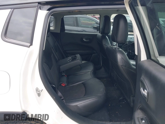 2021 Jeep Compass Altitude with VIN 3C4NJDBBXMT586529, listed as a IAAI auction lot 42296016 with 71,789 mi miles and . Bid and sale history available at DreamBid. Image 8.