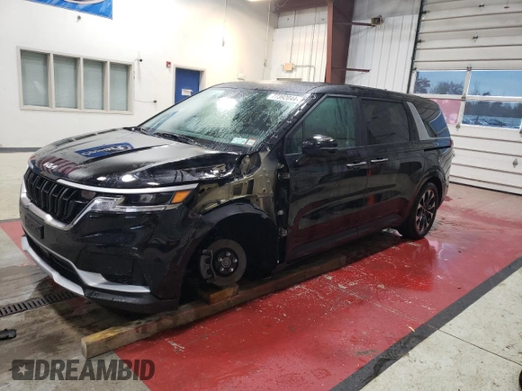 2024 Kia Carnival EX with VIN KNDNC5H39R6377154, listed as a Copart auction lot 77392044 with 12,819 mi miles and Salvage Title. Bid and sale history available at carsss.com. Image 1.