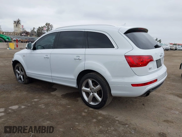 2013 Audi Q7 S line Prestige z VIN WA1DGAFE4DD016670, wystawiony jako IAAI lot #42201459 z przebiegiem 83 278 mil mil oraz . Historia ofert i sprzedaży dostępna na DreamBid. Obrazek 3.