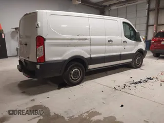 2019 Ford Transit z VIN 1FTYE1ZM4KKB38454, wystawiony jako IAAI lot #41599919 z przebiegiem 187 153 mil mil oraz . Historia ofert i sprzedaży dostępna na DreamBid. Obrazek 4.