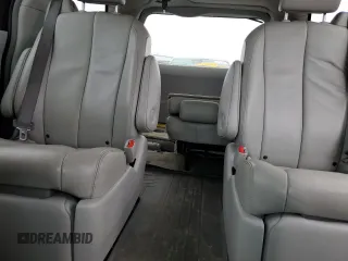 2013 Toyota Sienna XLE z VIN 5TDDK3DC1DS054184, wystawiony jako Copart lot #44821285 z przebiegiem 214 218 mil mil oraz Nie do naprawy • Non repairable. Historia ofert i sprzedaży dostępna na DreamBid. Obrazek 10.