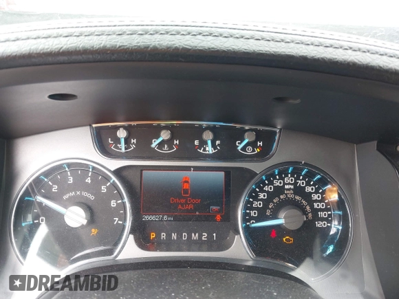 2011 Ford F-150 XLT with VIN 1FTFW1ET8BFD18868, listed as a IAAI auction lot 41971839 with 266,627 mi miles. Bid and sale history available at carsss.com. Image 7.