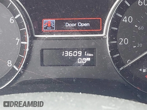 2014 Nissan Pathfinder S z VIN 5N1AR2MM0EC705286, wystawiony jako IAAI lot #41909850 z przebiegiem 136 091 mil mil oraz . Historia ofert i sprzedaży dostępna na DreamBid. Obrazek 16.