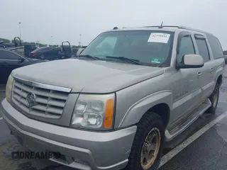 2005 Cadillac Escalade ESV z VIN 3GYFK66NX5G147854, wystawiony jako IAAI lot #42375952 z przebiegiem Nie podano mil oraz . Historia ofert i sprzedaży dostępna na DreamBid. Obrazek 2.