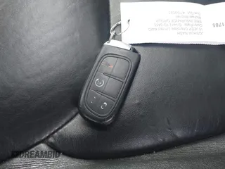 2015 Jeep Cherokee Limited with VIN 1C4PJMDS4FW650454, listed as a IAAI auction lot 42044380 with 123,837 mi miles. Bid and sale history available at carsss.com. Image 11.