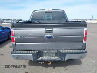 2013 Ford F-150 XL z VIN 1FTFW1EF8DKE23561, wystawiony jako IAAI lot #41747119 z przebiegiem 182 398 mil mil oraz . Historia ofert i sprzedaży dostępna na DreamBid. Obrazek 16.