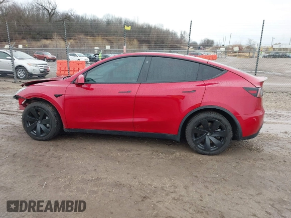 2021 Tesla Model Y Long Range with VIN 5YJYGDEE3MF204941, listed as a IAAI auction lot 41712562 with 36,549 mi miles. Bid and sale history available at carsss.com. Image 14.