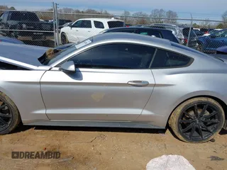 2017 Ford Mustang EcoBoost с VIN 1FA6P8THXH5281735, выставлен на аукционе IAAI как лот 41612961 с пробегом 90 130 миль миль и . История ставок и продаж доступна на DreamBid. Изображение 14.