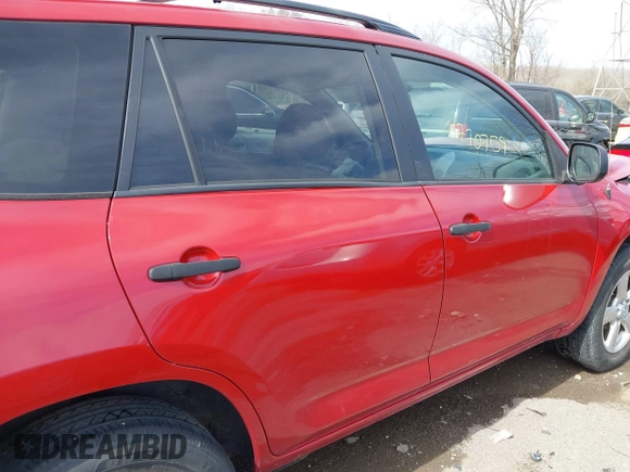 2006 Toyota RAV4 with VIN JTMZD33V966009113, listed as a IAAI auction lot 41770759 with 88,953 mi miles. Bid and sale history available at carsss.com. Image 13.