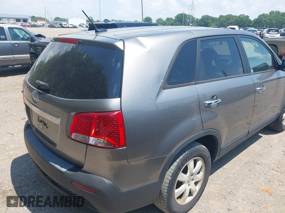 2013 Kia Sorento LX with VIN 5XYKT3A17DG405636, listed as a IAAI auction lot 42595956 with 192,632 mi miles and . Bid and sale history available at DreamBid. Image 6.