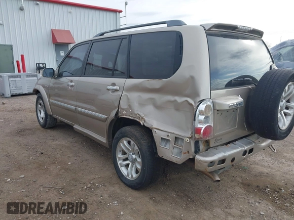 2005 Suzuki XL-7 LX with VIN JS3TX92V254100902, listed as a IAAI auction lot 41906726 with 170,411 mi miles. Bid and sale history available at carsss.com. Image 3.