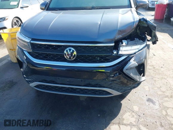 2022 Volkswagen Taos SE z VIN 3VVTX7B2XNM073480, wystawiony jako IAAI lot #41593882 z przebiegiem 93 363 mil mil oraz . Historia ofert i sprzedaży dostępna na DreamBid. Obrazek 12.