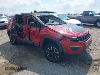 2020 Jeep Compass Trailhawk z VIN 3C4NJDDB6LT111567, wystawiony jako IAAI lot #39724387 z przebiegiem 95 380 mil mil oraz . Historia ofert i sprzedaży dostępna na DreamBid. Obrazek 1.