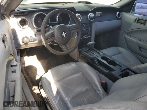 2005 Ford Mustang Deluxe with VIN 1ZVFT84N755202833, listed as a Copart auction lot 53318295 with 134,956 mi miles and Clean Title. Bid and sale history available at carsss.com. Image 8.