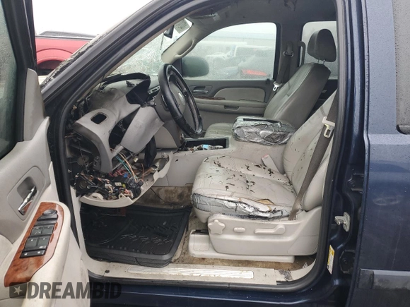 2008 Chevrolet Suburban LT w/2LT with VIN 1GNFK163X8R109074, listed as a Copart auction lot 44274275 with 0 mi miles and Salvage Title. Bid and sale history available at carsss.com. Image 7.