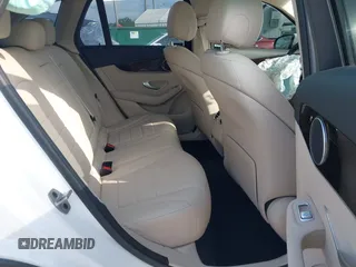 2022 Mercedes-Benz GLC 300 z VIN W1N0G8DB4NV395227, wystawiony jako IAAI lot #42214509 z przebiegiem 14 886 mil mil oraz . Historia ofert i sprzedaży dostępna na DreamBid. Obrazek 8.
