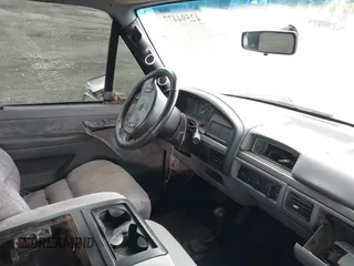 1997 Ford F-350 with VIN 1FTJW36F0VEC88290, listed as a IAAI auction lot 42594477 with 230,353 mi miles and . Bid and sale history available at DreamBid. Image 5.
