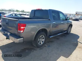 2015 Nissan Titan SV z VIN 1N6BA0ED5FN508975, wystawiony jako IAAI lot #42032737 z przebiegiem 97 432 mil mil oraz . Historia ofert i sprzedaży dostępna na DreamBid. Obrazek 4.