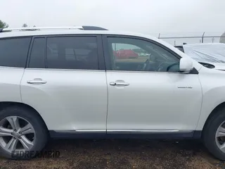 2012 Toyota Highlander Limited с VIN 5TDYK3EHXCS065369, выставлен на аукционе IAAI как лот 42103122 с пробегом 174 310 миль миль и . История ставок и продаж доступна на DreamBid. Изображение 14.