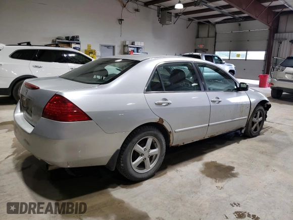 2007 Honda Accord LX z VIN 1HGCM564X7A108219, wystawiony jako Copart lot #58202915 z przebiegiem 184 839 mil mil oraz Szkoda całkowita • Salvage title. Historia ofert i sprzedaży dostępna na DreamBid. Obrazek 3.