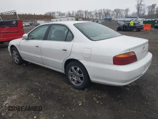 2001 Acura TL with VIN 19UUA56641A033216, listed as a IAAI auction lot 41990006 with 298,562 mi miles. Bid and sale history available at carsss.com. Image 3.