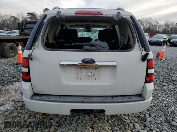2010 Ford Explorer XLT with VIN 1FMEU7DE4AUA22775, listed as a Copart auction lot 42125105 with 200,982 mi miles and Salvage Title. Bid and sale history available at DreamBid. Image 6.