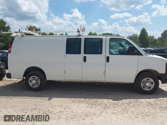 2016 Chevrolet Express Cargo with VIN 1GCWGBFF9G1287632, listed as a IAAI auction lot 42621435 with 61,701 mi miles and . Bid and sale history available at DreamBid. Image 13.