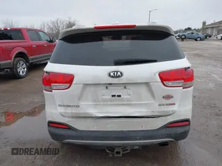 2017 Kia Sorento EX with VIN 5XYPHDA15HG234968, listed as a IAAI auction lot 41663483 with 154,899 mi miles and . Bid and sale history available at carsss.com. Image 16.