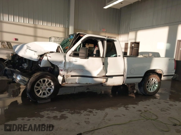 1993 GMC Sierra 1500 z VIN 2GTEK19K1P1564491, wystawiony jako IAAI lot #41347909 z przebiegiem 342 325 mil mil oraz . Historia ofert i sprzedaży dostępna na DreamBid. Obrazek 15.