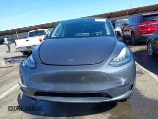 2020 Tesla Model Y Long Range with VIN 5YJYGDEF8LF000658, listed as a IAAI auction lot 41669246 with 44,281 mi miles and . Bid and sale history available at DreamBid. Image 13.
