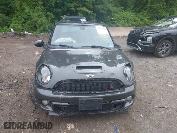 2015 MINI Convertible S с VIN WMWZP3C53FT708047, выставлен на аукционе IAAI как лот 42617704 с пробегом 24 932 миль миль и . История ставок и продаж доступна на DreamBid. Изображение 11.