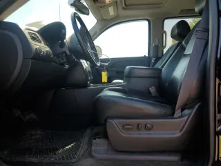 2013 Chevrolet Avalanche LTZ with VIN 3GNTKGE76DG223917, listed as a Copart auction lot 54207885 with 134,269 mi miles and Salvage title. Bid and sale history available at DreamBid. Image 7.