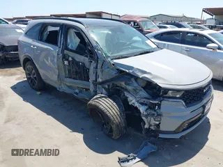 2022 Kia Sorento SX z VIN 5XYRK4LFXNG120480, wystawiony jako IAAI lot #41992301 z przebiegiem 33 551 mil mil oraz . Historia ofert i sprzedaży dostępna na DreamBid. Obrazek 1.