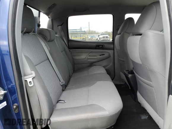 2014 Toyota Tacoma with VIN 5TFLU4EN7EX106909, listed as a Copart auction lot 46906235 with 102,681 mi miles and Salvage Title. Bid and sale history available at DreamBid. Image 10.