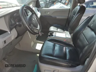 2017 Toyota Sienna LE Auto Access Seat with VIN 5TDKZ3DC2HS839208, listed as a Copart auction lot 61389765 with 122,995 mi miles and Salvage title. Bid and sale history available at DreamBid. Image 7.