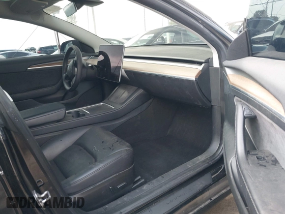 2023 Tesla Model 3 z VIN 5YJ3E1EA1PF546324, wystawiony jako IAAI lot #42103745 z przebiegiem 33 284 mil mil oraz . Historia ofert i sprzedaży dostępna na DreamBid. Obrazek 5.