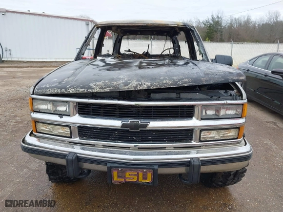 1998 Chevrolet Tahoe with VIN 3GNEK18R0WG121275, listed as a IAAI auction lot 41721304 with 1 mi miles. Bid and sale history available at carsss.com. Image 6.