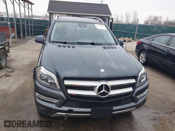 2015 Mercedes-Benz GL-Class GL 450 with VIN 4JGDF6EE7FA516507, listed as a IAAI auction lot 41543310 with 186,164 mi miles. Bid and sale history available at carsss.com. Image 12.