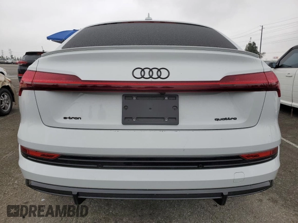 2023 Audi e-tron Sportback Premium Plus z VIN WA12ABGE1PB007387, wystawiony jako Copart lot #50734225 z przebiegiem 48 484 mil mil oraz Szkoda całkowita • Salvage title. Historia ofert i sprzedaży dostępna na DreamBid. Obrazek 6.