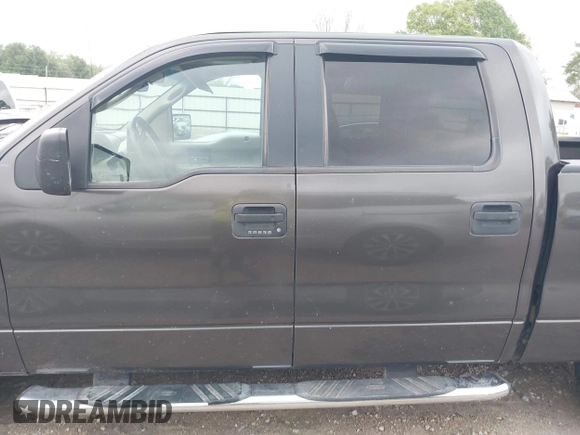 2006 Ford F-150 XLT with VIN 1FTRW12W96FA87318, listed as a IAAI auction lot 41936492 with 221,709 mi miles. Bid and sale history available at carsss.com. Image 14.