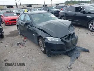 2011 BMW 3 Series 328i xDrive with VIN WBAPK5C54BF124590, listed as a IAAI auction lot 41892805 with 164,365 mi miles. Bid and sale history available at carsss.com. Image 1.