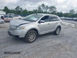 2013 Lincoln MKX z VIN 2LMDJ6JK8DBL24223, wystawiony jako IAAI lot #42274870 z przebiegiem 241 250 mil mil oraz . Historia ofert i sprzedaży dostępna na DreamBid. Obrazek 18.